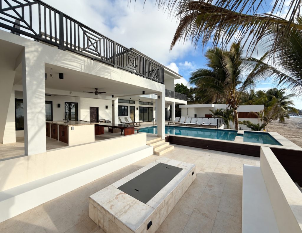 Reef View House pool. Credit - RVH